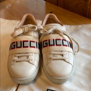 Gucci woman’s sneakers size 6